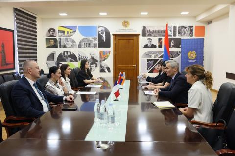 ՀՀ ԿԳՄՍ նախարարը հանդիպել է Ֆրանսիայի Ժան Մուլեն Լիոն 3 համալսարանի նախագահ Ժիլ Բոննեի հետ