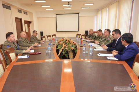 Էդվարդ Ասրյանն ու Քշիշտոֆ Կրուլը քննարկել են Հայաստանի և Լեհաստանի զինված ուժերի համագործակցության զարգացմանն առնչվող հարցեր