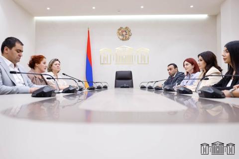 ԱԺ-ում քննարկվել են Ղարաբաղից տեղահանված անձանց աջակցության ծրագրերը