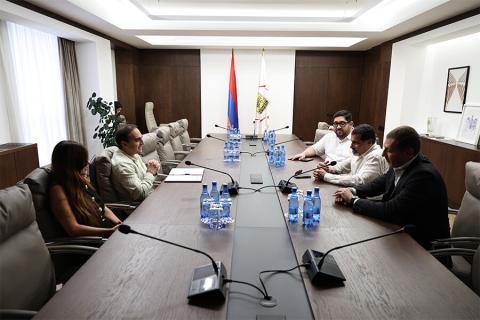 Տիգրան Ավինյանը Սինա Ալ Ֆաթթահիի և Սալահ Թահլաքի հետ քննարկել է Նորագյուղի «Downtown» նախագծի զարգացման հեռանկարները