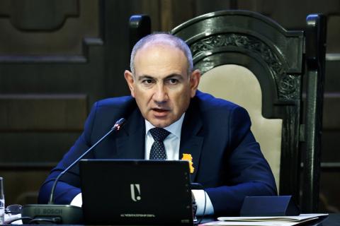 Pashinyan: Armenia needs new roads, alternative routes amid growing number of vehicles
