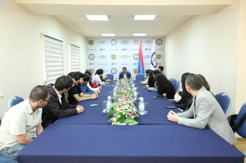 ՀՀ ՄԻՊ ներկայացուցիչն ընդունել է Մոսկվայի պետական համալսարանի երևանյան մասնաճյուղի ուսանողներին