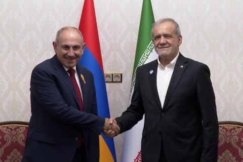 Armenian Prime Minister meets Iranian president