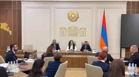 Ղարաբաղից տեղահանվածների աշխատանքի, բնակապահովմանն առնչվող հարցերի վերաբերյալ քննարկում