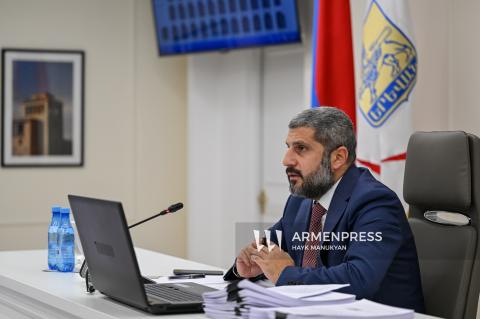Երևանի Շինարարների փողոցում իրականացվում են ապօրինի կրպակների քանդման աշխատանքներ