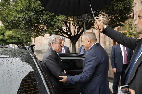 WATCH: Armenian PM receives UN Secretary-General António Guterres