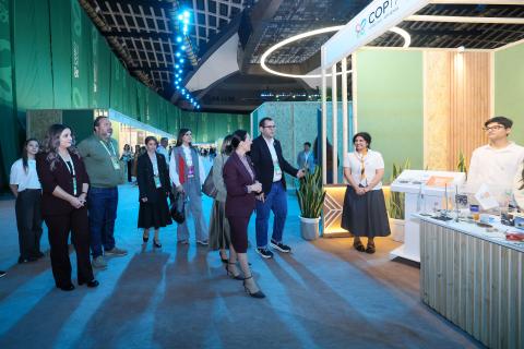 ՀՀ ԿԳՄՍ նախարարը շրջել է COP17-ի «Կանաչ գոտու» տաղավարներում