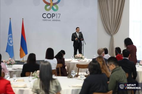 ՀՀ ԱԳՄԱ փոխնախարարը COP17-ի շրջանակում մասնակցել է «Առաջնորդելով միասին» խորագրով նախաճաշ-քննարկմանը