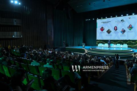 В рамках COP17 состоялось вручение премии «Изменение климата и женщины»