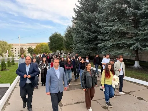 Ուսանողները ծանոթացել են ԱԱԾ սահմանապահ զորքերի ծառայությանը և այցելել Կիրանցի սահմանազատված հատված