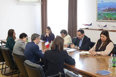 Դավիթ Խուդաթյանն ու Ֆլորիան Էսկյուդիեն քննարկել են մի շարք ոլորտներում Հայաստան-Ֆրանսիա համագործակցությանը վերաբերող հարցեր