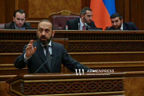 ԱԳՄԱ նախարարն ընդդիմությանը կոչ է արել աջակցել Սահմանադրության նախագիծը հանրաքվեի դնելուն