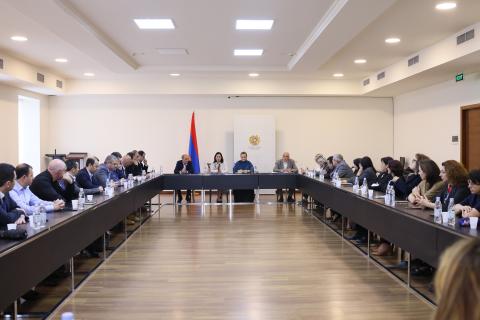 ՀՀ ԿԳՄՍ նախարարը գիտական ինստիտուտների ղեկավարների հետ քննարկել է ոլորտի առաջիկա անելիքները