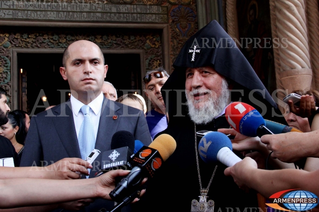 Ն.Ս.Օ.Տ.Տ. Գարեգին Բ Կաթողիկոսի ճեպազրույցը