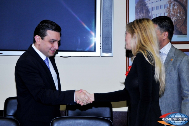 Armen Muradyan, Vera Brezhneva