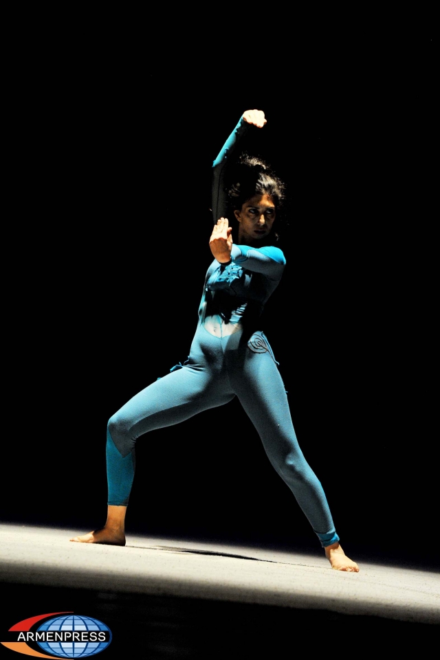 "Man an unknown time" performance