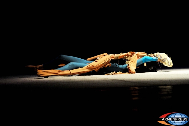 "Man an unknown time" performance