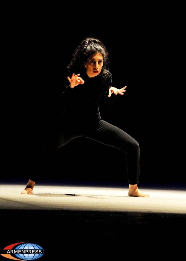 "Man an unknown time" performance