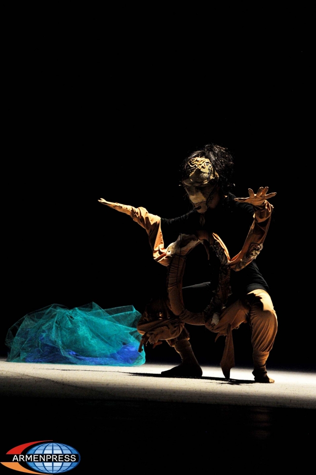 "Man an unknown time" performance