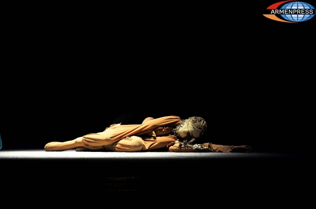 "Man an unknown time" performance