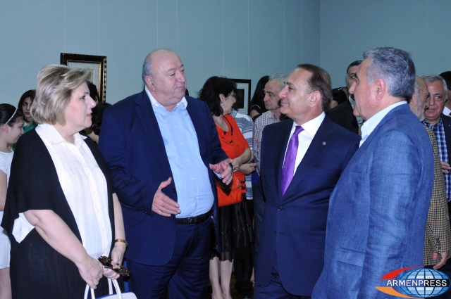 Овик Абраамян, Асмик Погосян