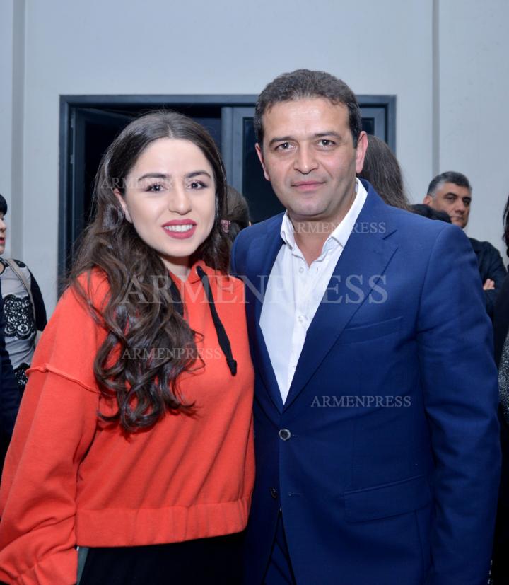 Մաշա Մնջոյան, Արսեն Սաֆարյան