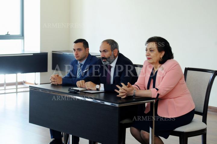 Mkhitar Hayrapetyan, Nikol Pashinyan, Hranush Hakobyan