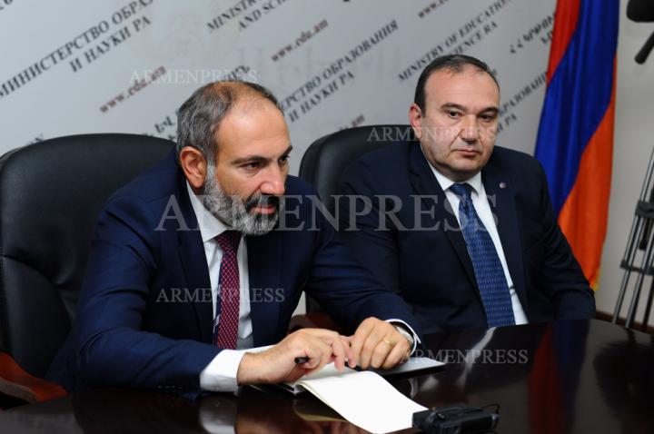  Nikol Pashinyan, Levon Mkrtchyan