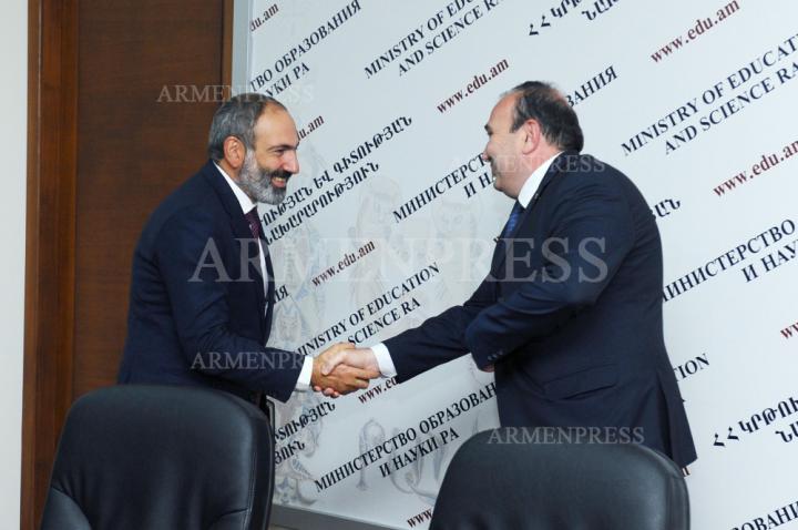  Nikol Pashinyan, Levon Mkrtchyan