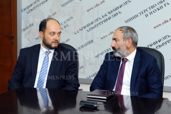 Arayik Harutyunyan, Nikol Pashinyan