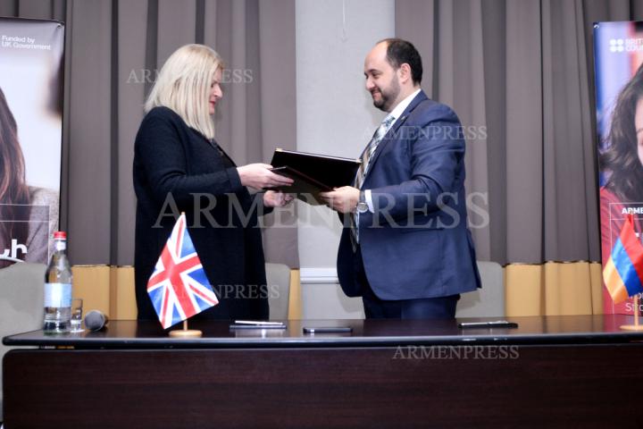 Judit Farnuort, Araik Harutyunyan