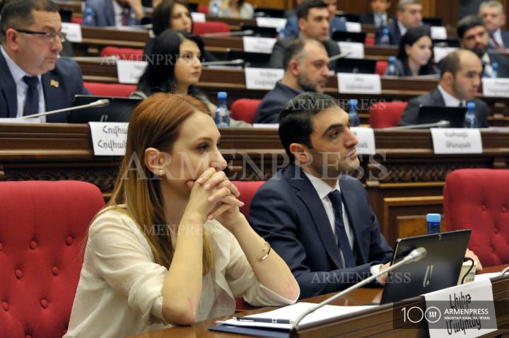 Լիլիթ Մակունց, Հակոբ Սիմիդյան