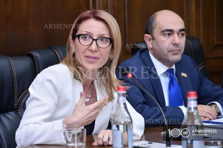 Մանե Թանդիլյան, Էդմոն Մարուքյան, 