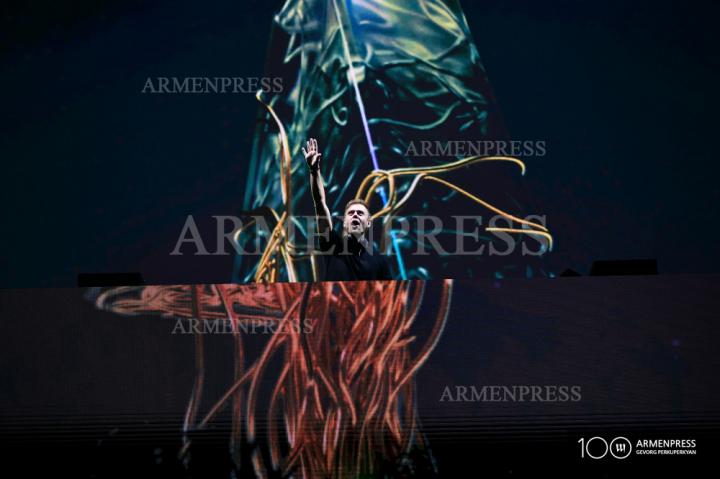 Armin Van Buuren