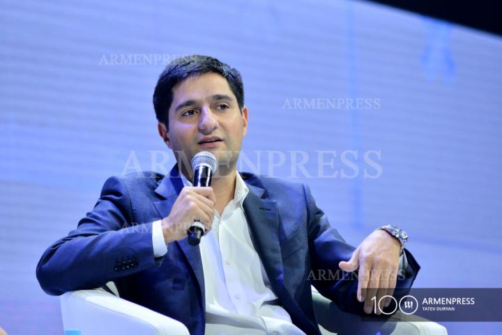 Aleqsandr Esayan