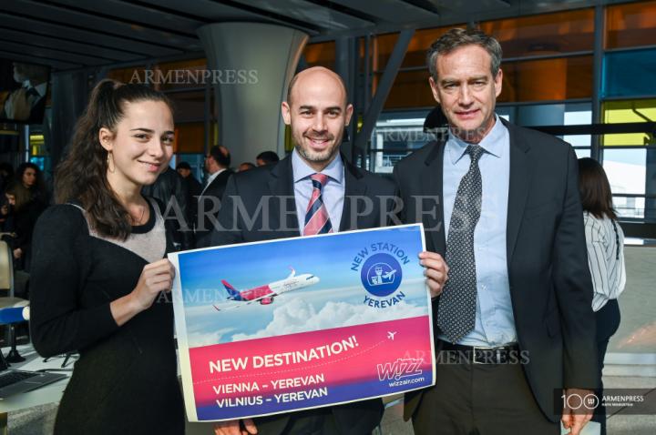  Conférence de presse conjointe de la compagnie aérienne Wizz 
Air, de la compagnie Armenia International Airports et du 
Comité de l'aviation civile
