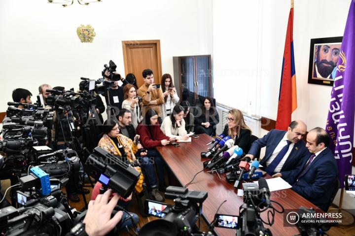 Մանե Թանդիլյան, Էդմոն Մարուքյան, Տարոն Սիմոնյան