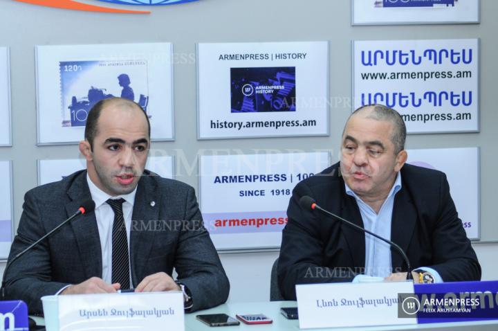 Conférence de presse d'Arsen Djoulfalakian et Levon 
Djoulfalakian