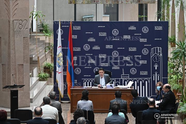 Séance du Conseil municipal d'Erevan