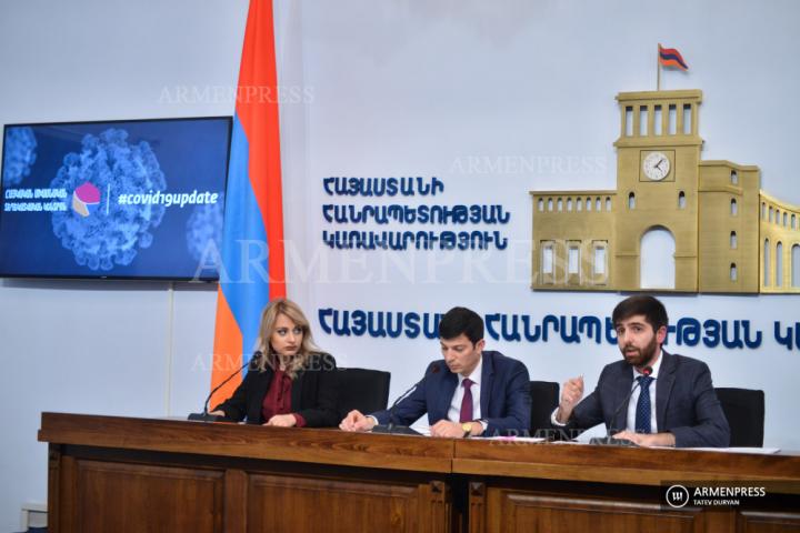 Conférence de presse des vice-ministres de l'Economie Arman 
Khodjoyan et Tigran Gabrielyan