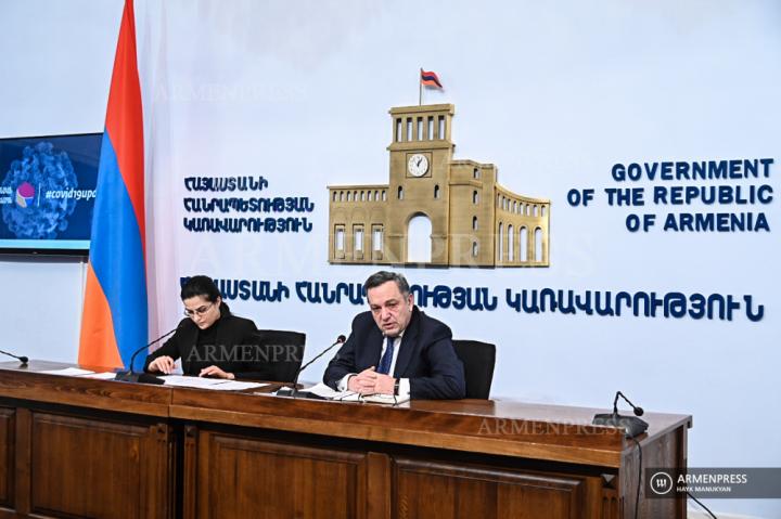 Conférence de presse du vice-ministre des Affaires étrangères 
Avet Adonts