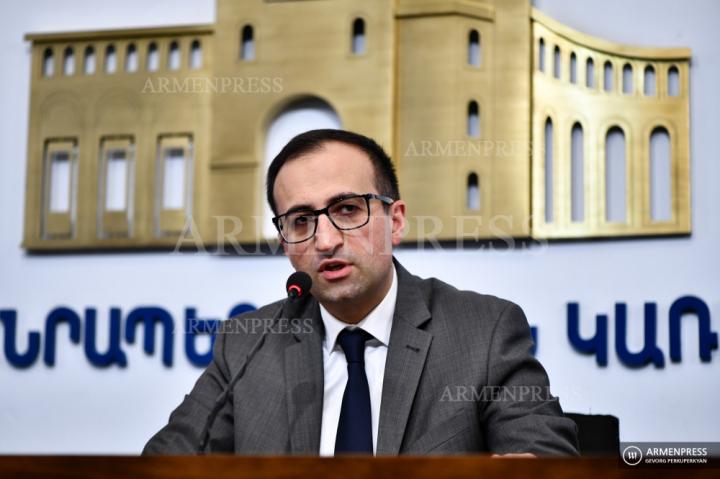 Conférence de presse du ministre de la Santé Arsen Torossian