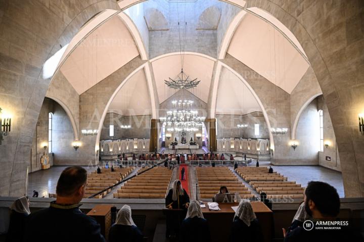  Divine Liturgie Patriarcale  à l'occasion de la fête de Pâques