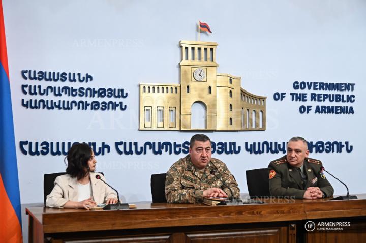 Conférence de presse du chef du Département médical militaire 
des forces armées, le colonel Sahak Ohanian
