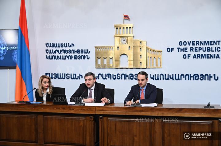 Conférence de presse des vice-ministres de l'économie Varos 
Simonian et Avag Avanessian