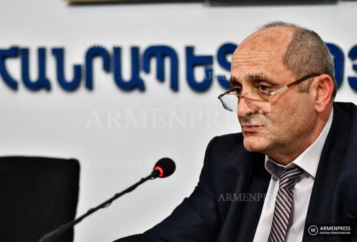 Conférence de presse d'Ashot Haroutiounian, représentant de 
l'inspection de la santé et du travail