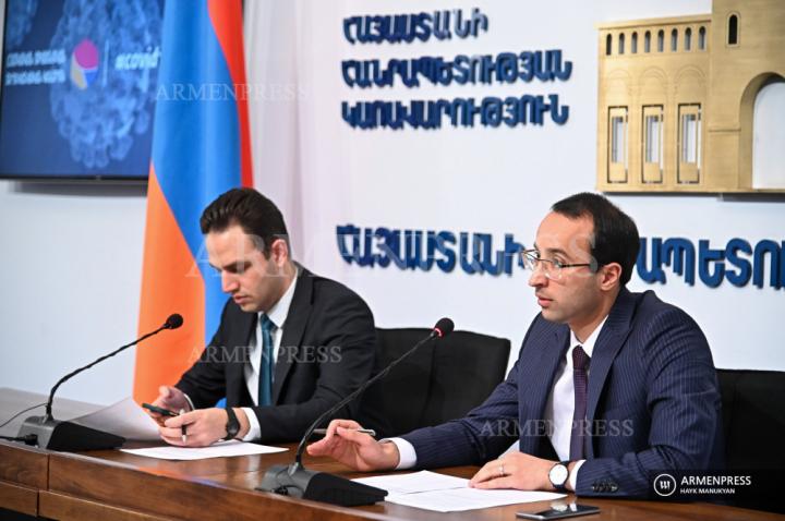 Conférence de presse de l'assistant du Premier ministre Nairi 
Sarkissian