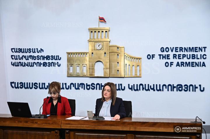 Conférence de presse de la vice-ministre de l'Économie Naira 
Markarian