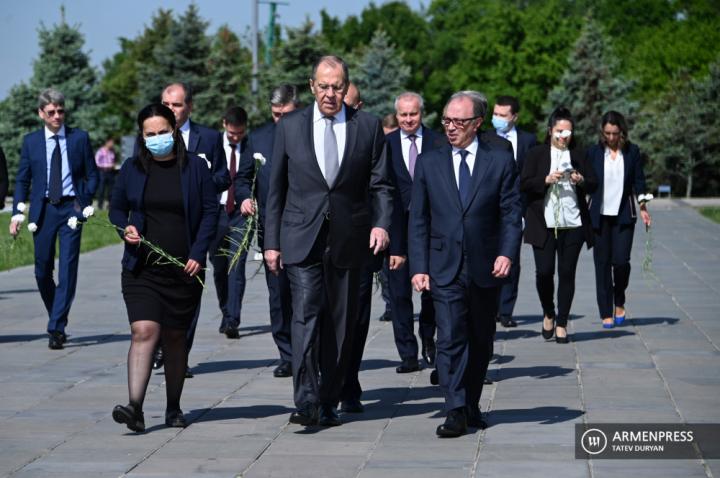 Sergey Lavrov, Ara Ayvazian