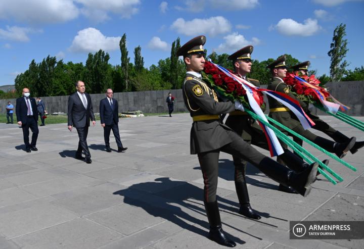 Sergey Lavrov, Ara Ayvazian